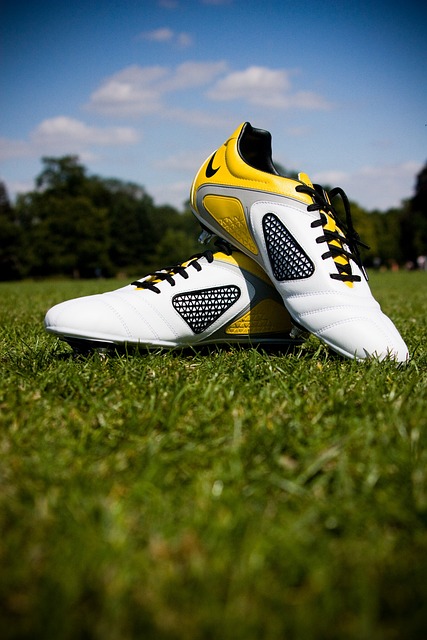 在青岛上演惊天大逆转!中国队3:2险胜日本队,挺进羽毛球亚团赛决赛.